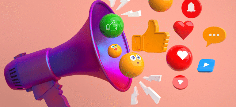 Scroll-Stopping Magic: Designing Posts That Pop & Managing Feeds That Flow
